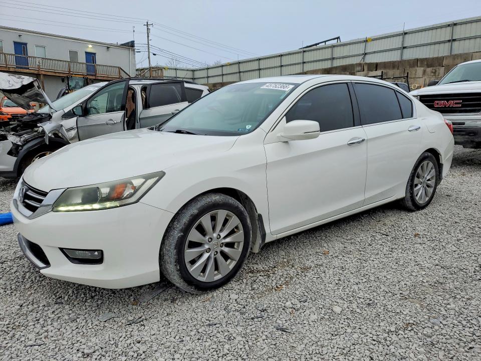2015 HONDA ACCORD — VIN 1HGCR3F86FA022803