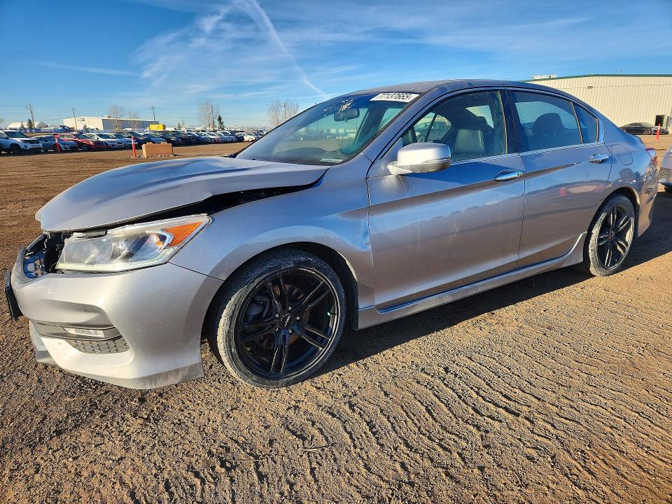 2017 HONDA ACCORD — VIN 1HGCR2F50HA810253