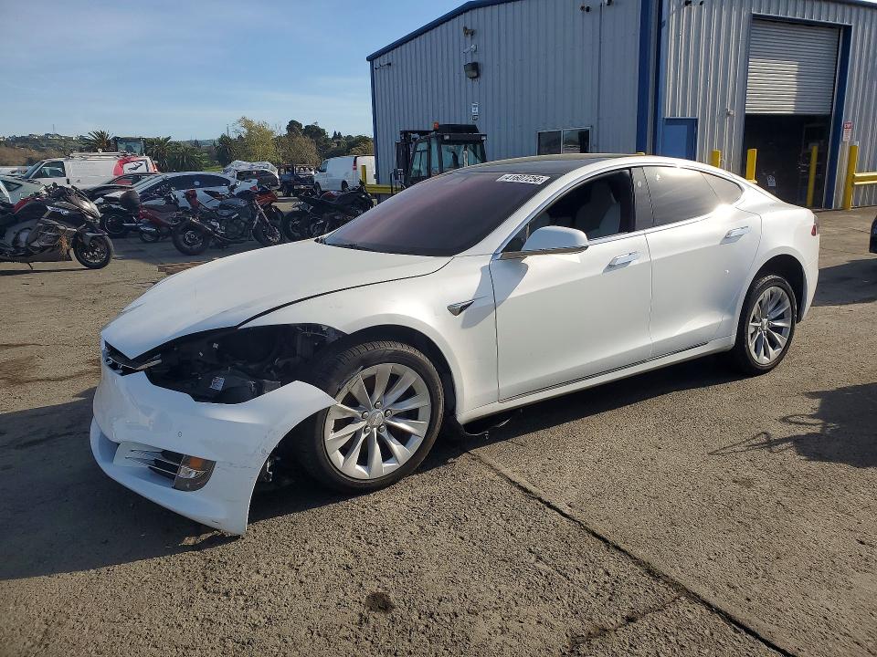 2019 TESLA MODEL S — VIN 5YJSA1E2XKF312546