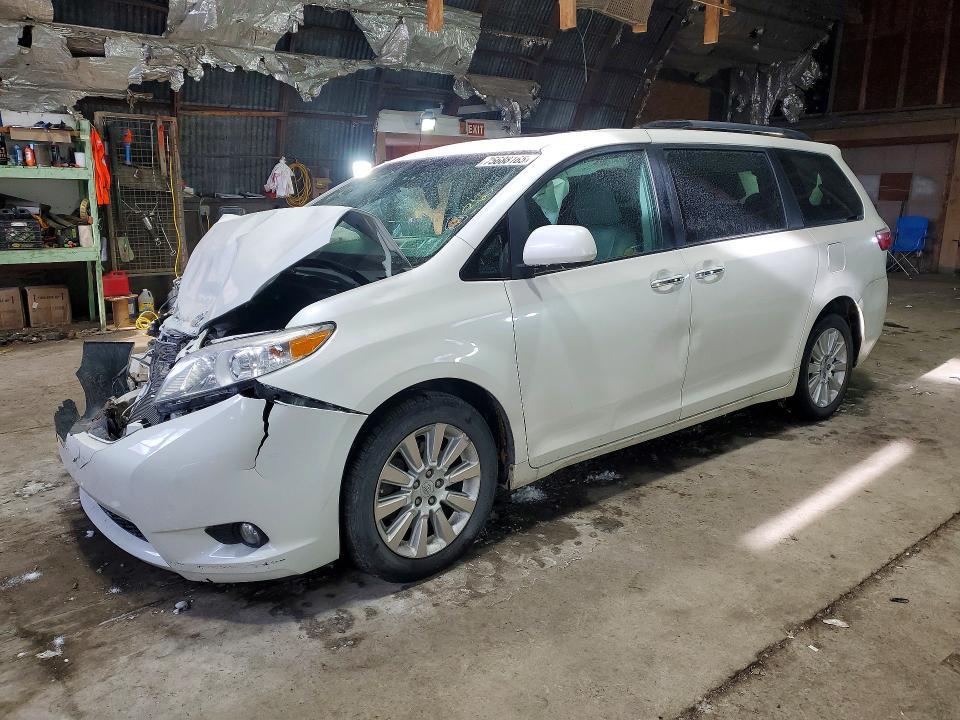 2015 TOYOTA SIENNA — VIN 5TDDK3DC9FS108902