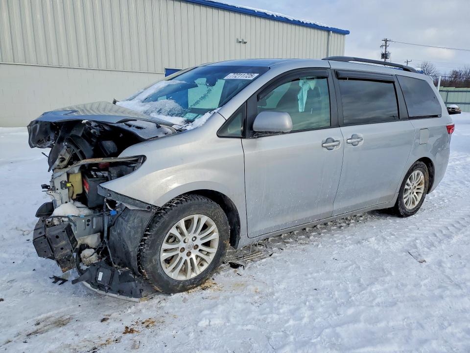 2015 TOYOTA SIENNA — VIN 5TDYK3DC1FS549540