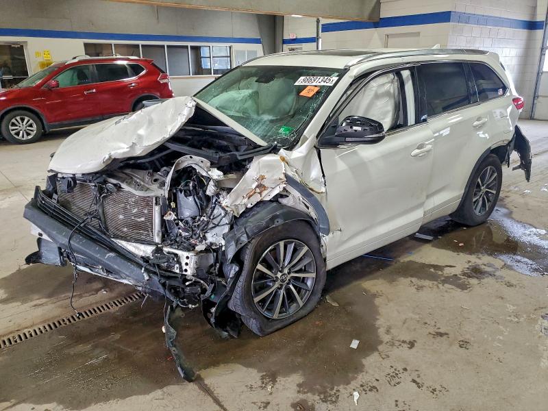 2018 TOYOTA HIGHLANDER — VIN 5TDKZRFH1JS538074