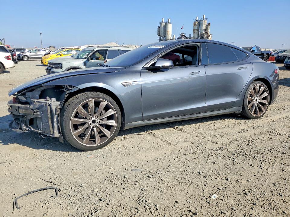 2015 TESLA MODEL S — VIN 5YJSA1H12FF083546
