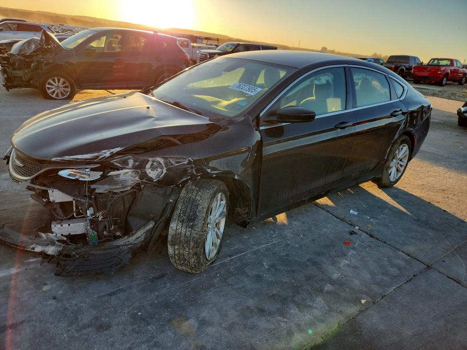 2016 CHRYSLER 200 — VIN 1C3CCCAB0GN164100