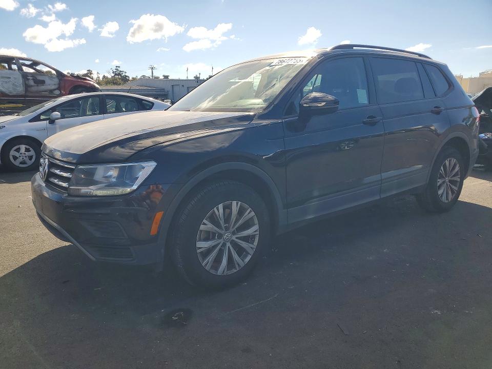 2018 VOLKSWAGEN TIGUAN — VIN 3VV0B7AX8JM094174