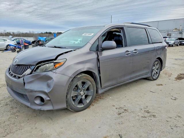 2015 TOYOTA SIENNA — VIN 5TDXK3DC7FS581226