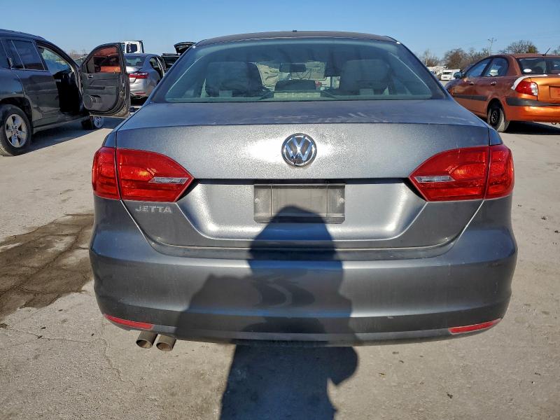 3VW2K7AJXEM254710