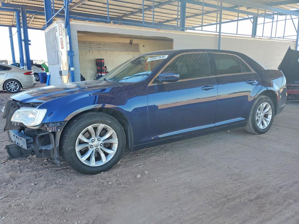 2015 CHRYSLER 300 — VIN 2C3CCAAG2FH828873
