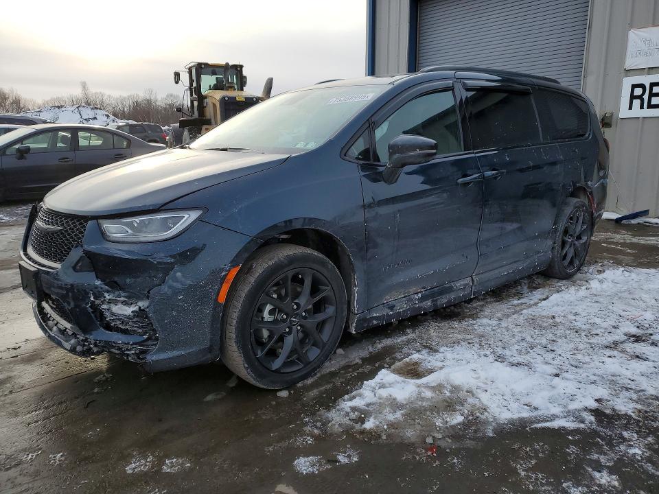 2024 CHRYSLER PACIFICA — VIN 2C4RC1BG3RR102460