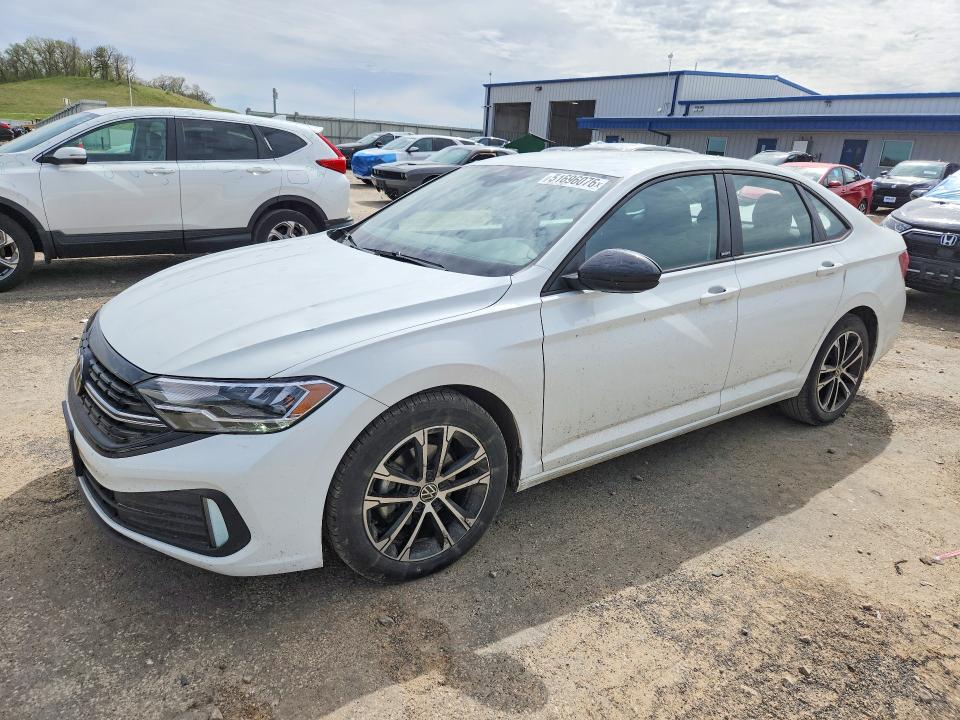 2024 VOLKSWAGEN JETTA — VIN 3VWBM7BU7RM096030