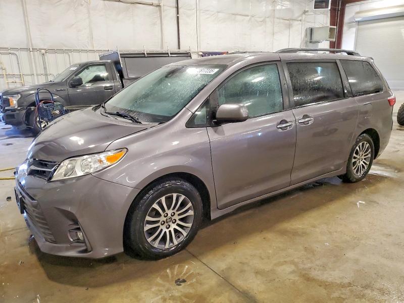 2019 TOYOTA SIENNA — VIN 5TDYZ3DC7KS983774