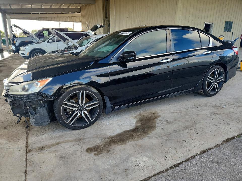 2017 HONDA ACCORD — VIN 1HGCR2F58HA303620