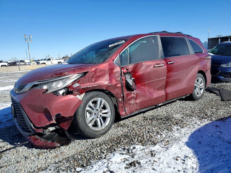 2022 TOYOTA SIENNA XSE — VIN 5TDXSKFC5NS068644