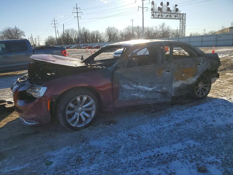 2019 CHRYSLER 300 — VIN 2C3CCAAG4KH501465