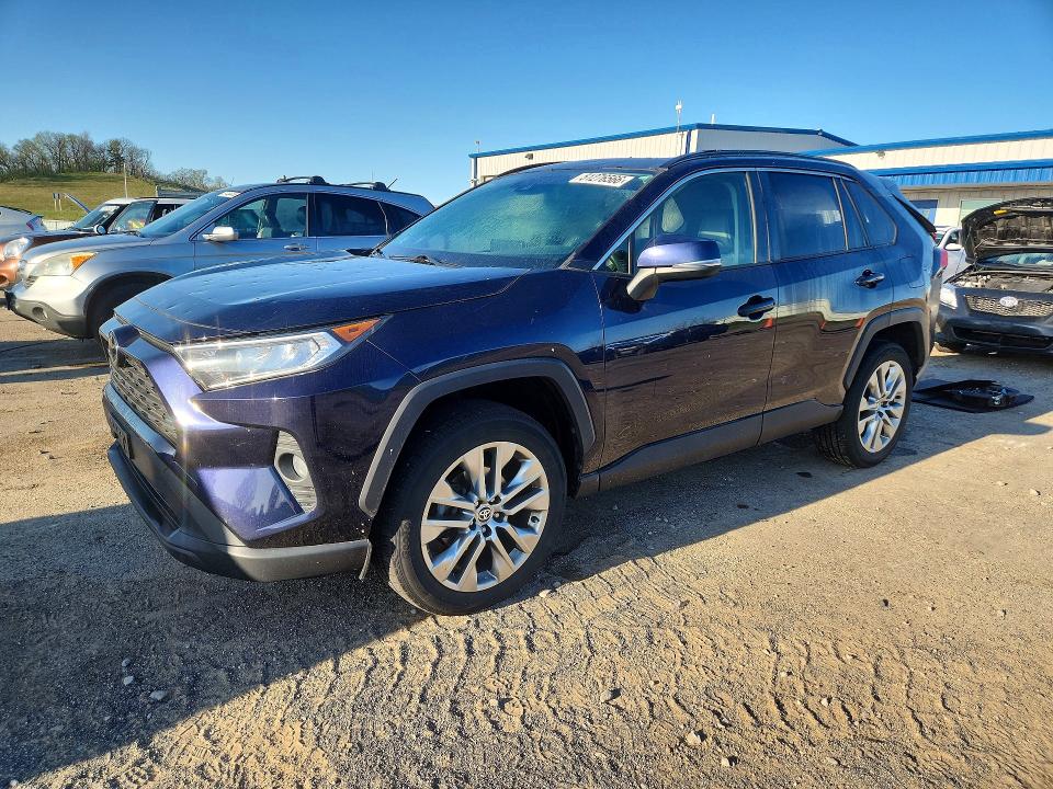 2021 TOYOTA RAV4 — VIN JTMA1RFV3MD075444