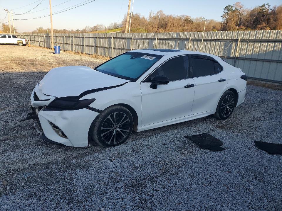 2018 TOYOTA CAMRY — VIN 4T1B11HK0JU006680