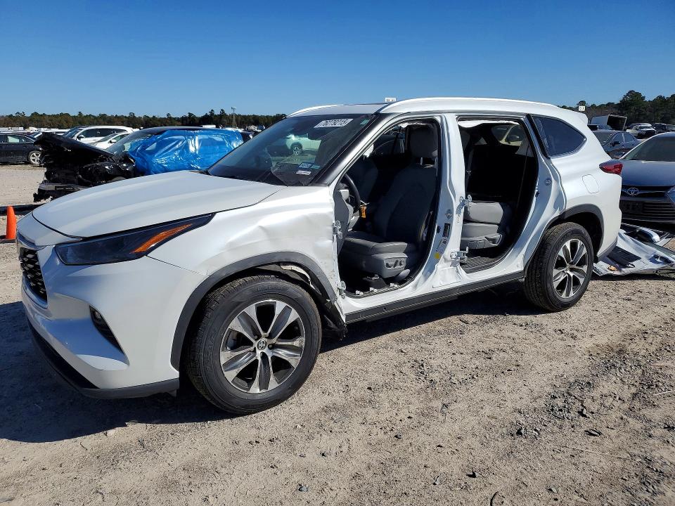 2023 TOYOTA HIGHLANDER — VIN 5TDKDRAH6PS008522