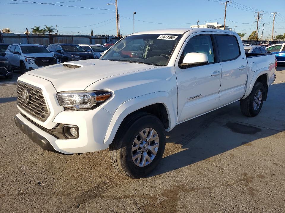 2018 TOYOTA TACOMA — VIN 5TFAZ5CN7JX067864