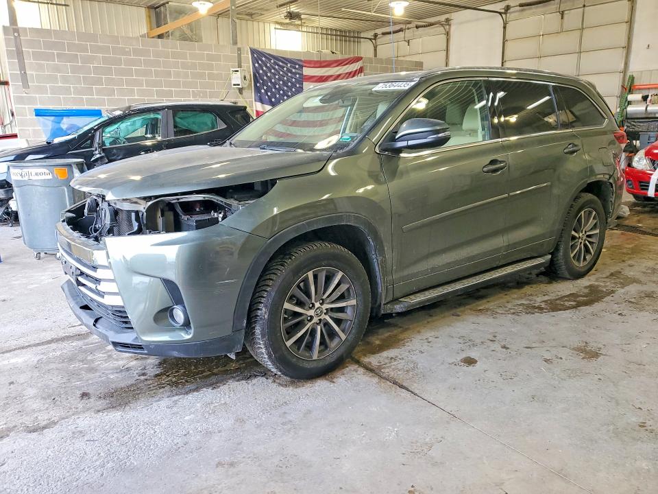 2017 TOYOTA HIGHLANDER — VIN 5TDJZRFH4HS445426