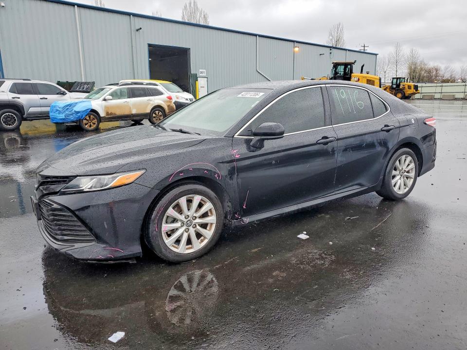 2018 TOYOTA CAMRY — VIN 4T1B11HK2JU645398