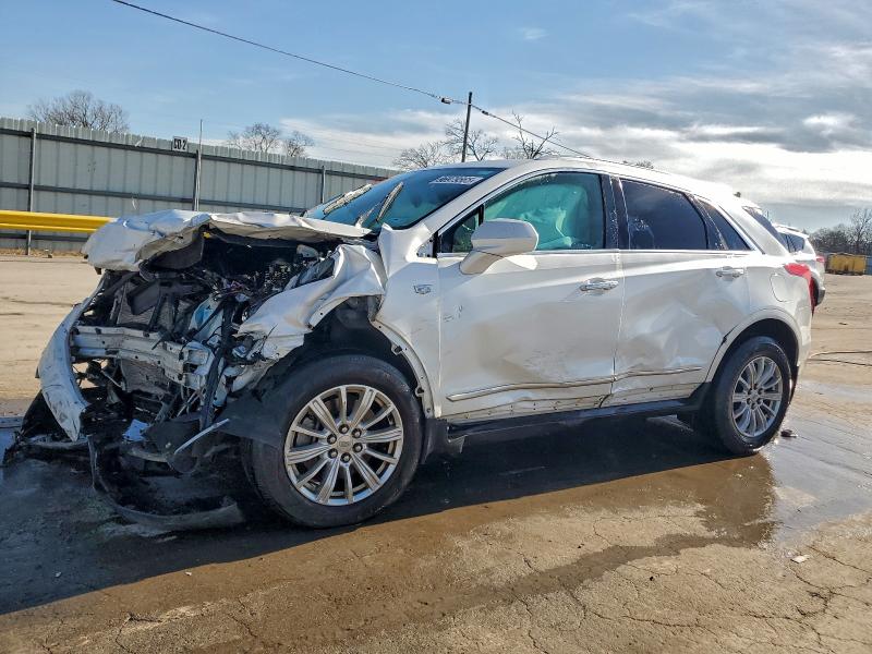 2017 CADILLAC XT5 — VIN 1GYKNARS3HZ301173