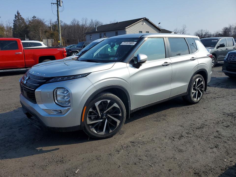 2023 MITSUBISHI OUTLANDER — VIN JA4J4UA83PZ013555