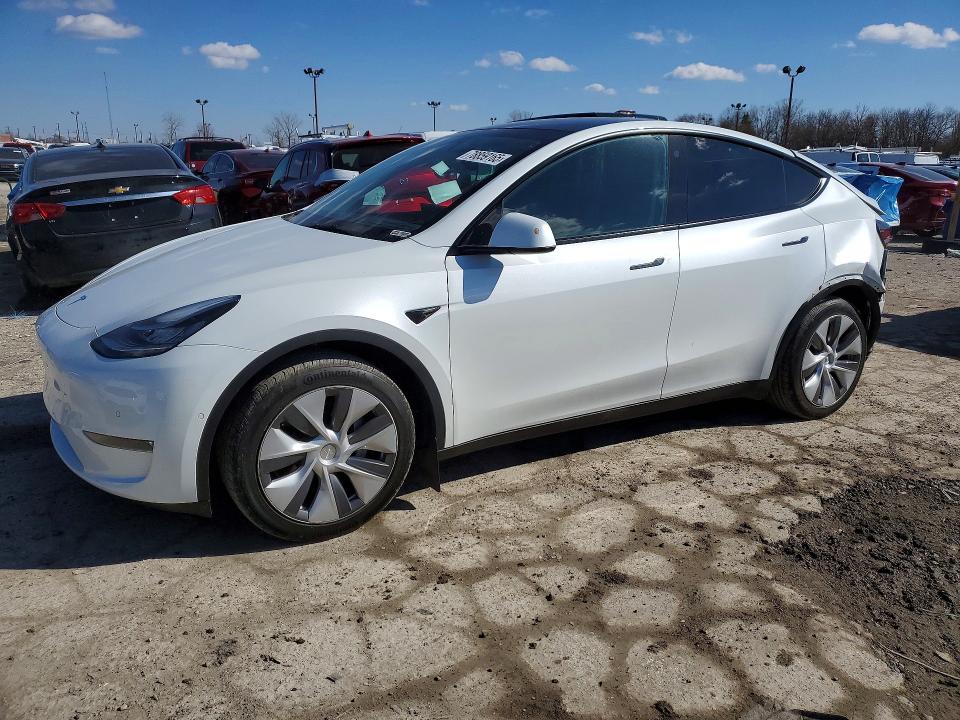 2022 TESLA MODEL Y — VIN 7SAYGDEE4NA013126