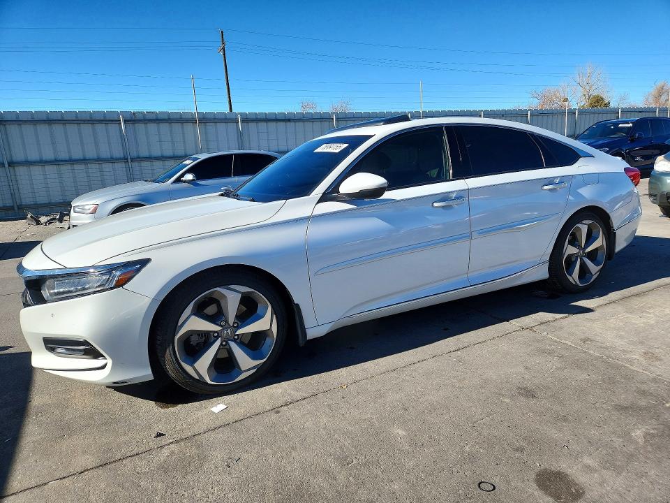2018 HONDA ACCORD — VIN 1HGCV2F9XJA003601