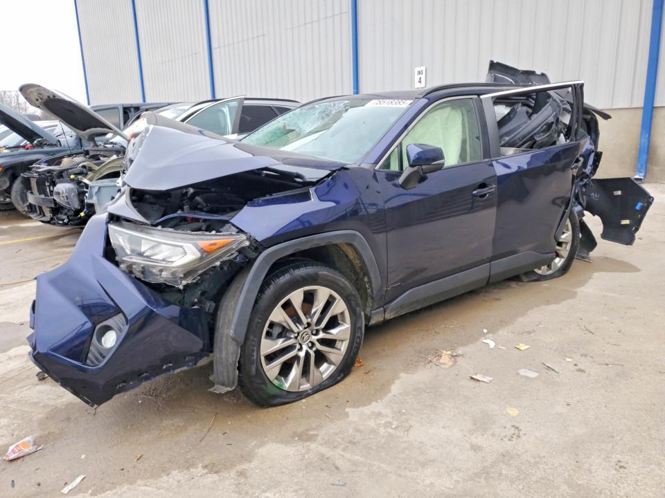 2019 TOYOTA RAV4 — VIN JTMA1RFV5KJ020119