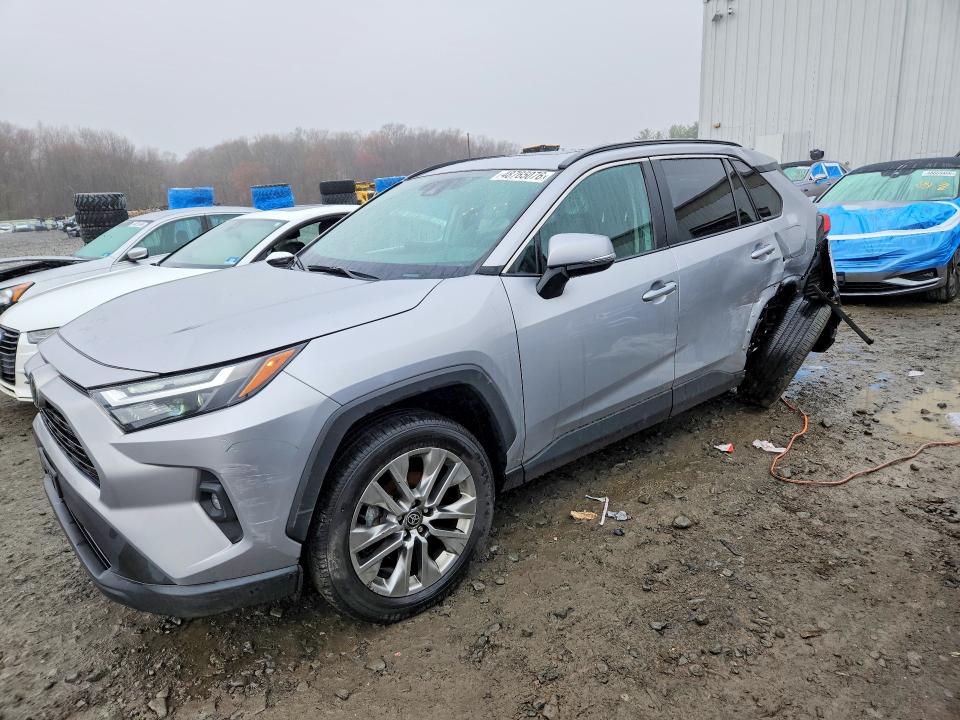 2024 TOYOTA RAV4 — VIN 2T3A1RFV2RC414917