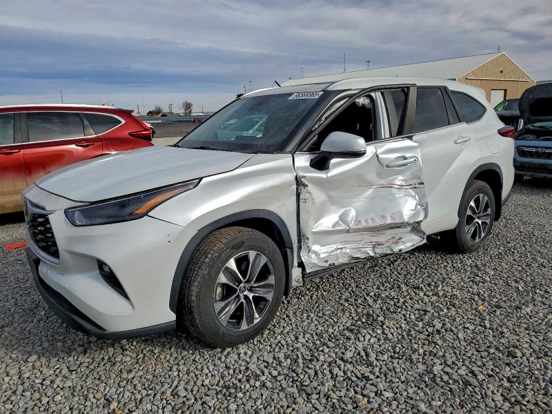 2023 TOYOTA HIGHLANDER — VIN 5TDKDRBH3PS023526