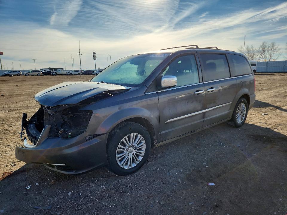 2015 CHRYSLER TOWN & COUNTRY — VIN 2C4RC1CGXFR674118