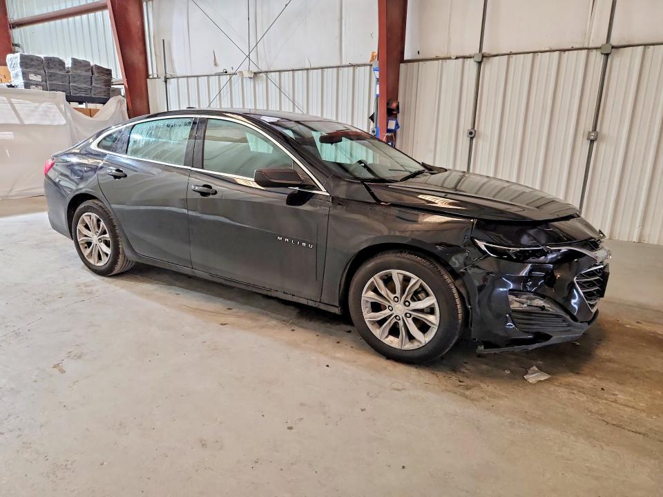 1G1ZD5ST8PF190260