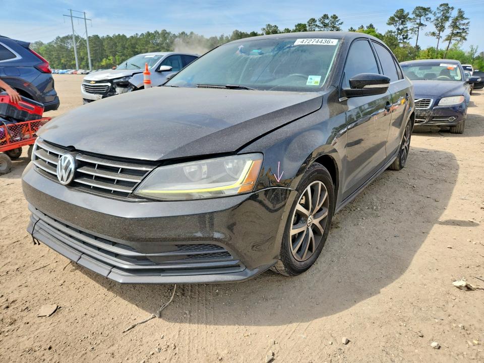 2018 VOLKSWAGEN JETTA — VIN 3VWDB7AJ5JM260059