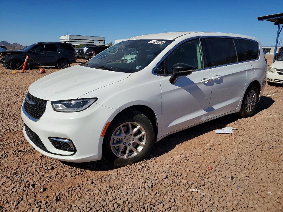 2024 CHRYSLER PACIFICA — VIN 2C4RC1BG5RR107160