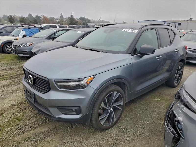 2019 VOLVO XC40 — VIN YV4162XZ9K2014034