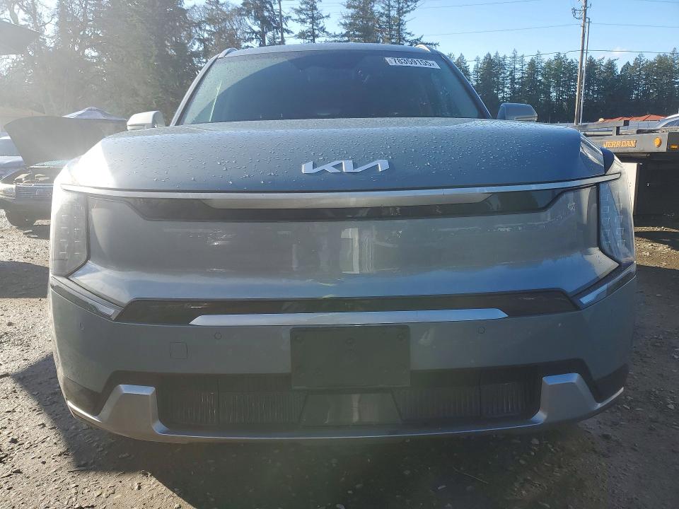 KNDADFS52R6026257