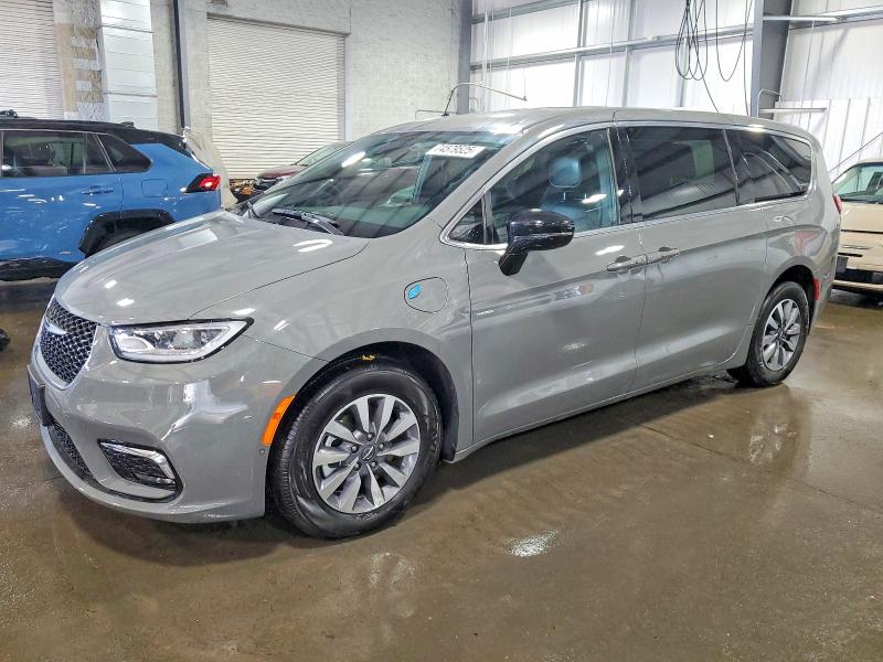 2025 CHRYSLER PACIFICA — VIN 2C4RC1S77SR546348