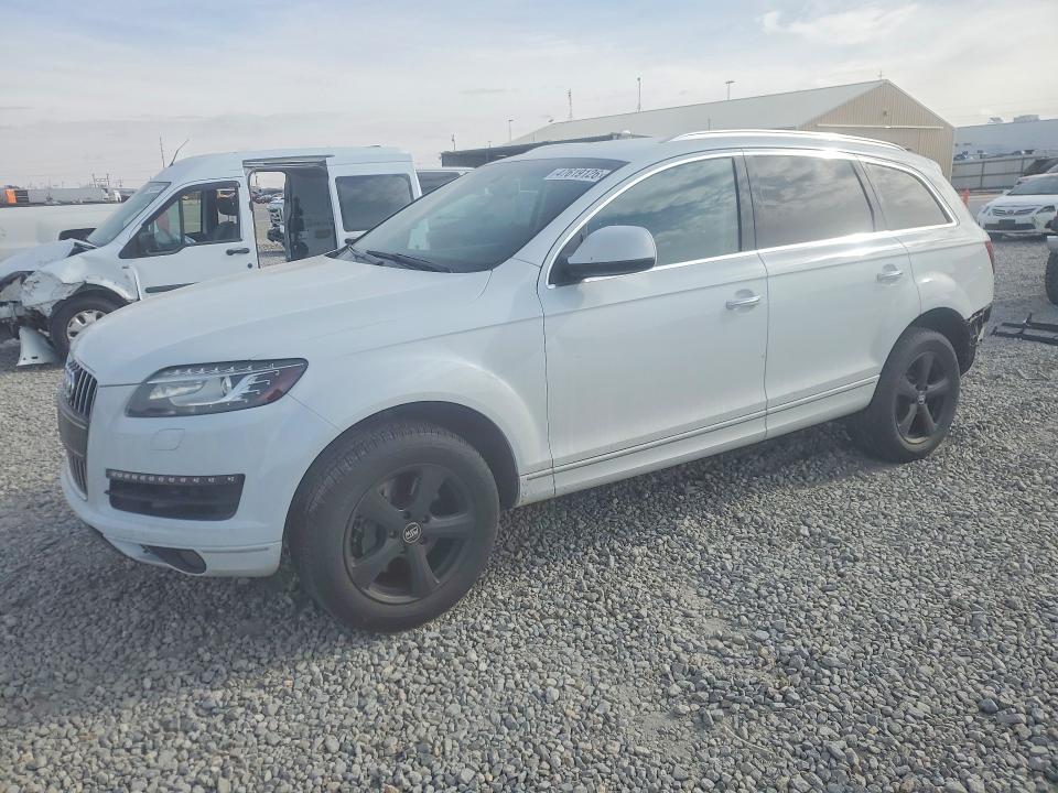 2015 AUDI Q7 — VIN WA1CGAFE9FD022561