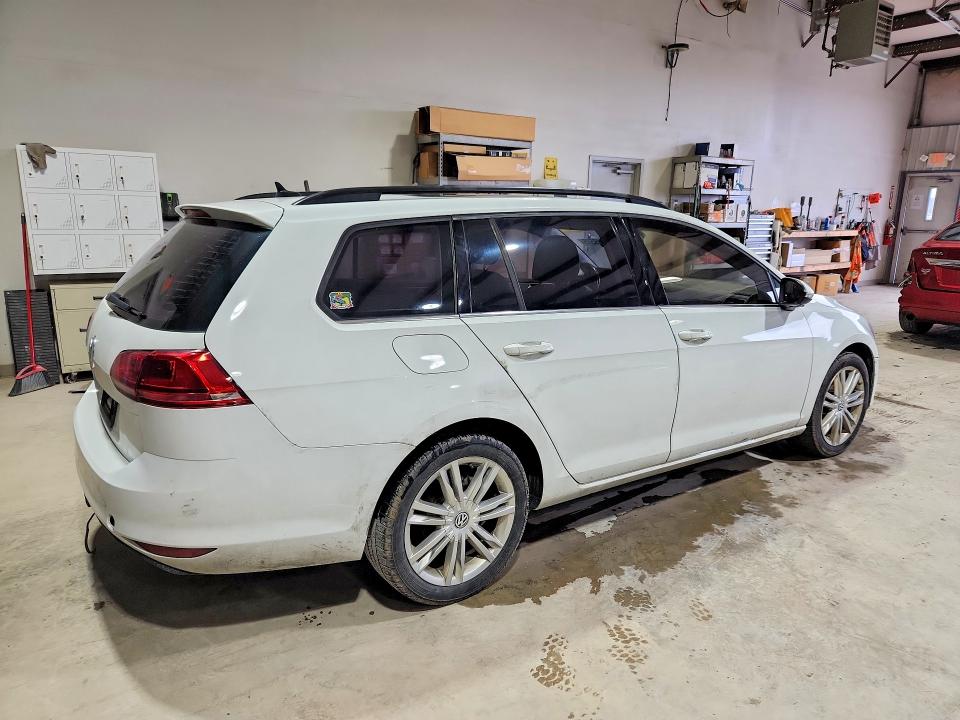 3VWCA7AU0FM518827