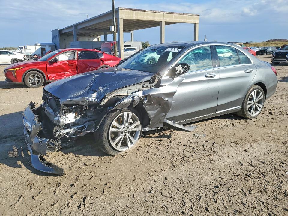 2018 MERCEDES-BENZ C — VIN 55SWF4KB5JU278876