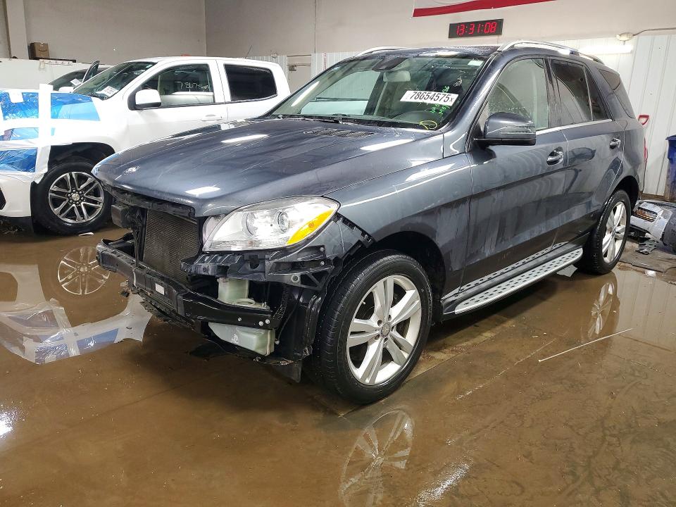 2015 MERCEDES-BENZ ML — VIN 4JGDA5HB9FA600810