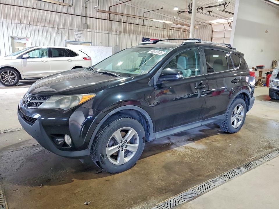 2015 TOYOTA RAV4 — VIN 2T3RFREV4FW369947