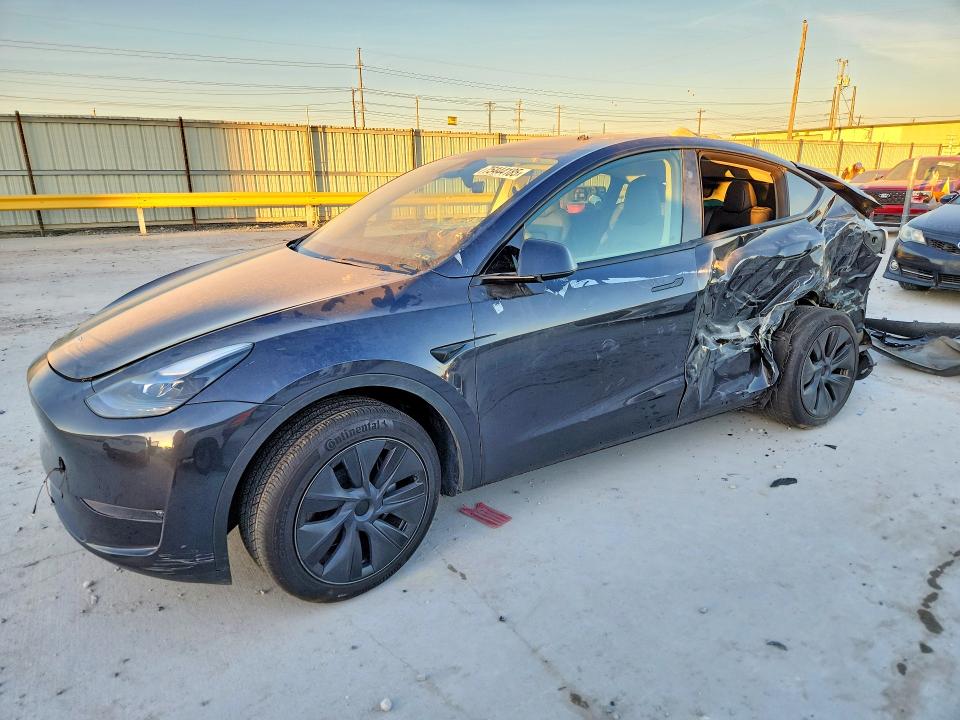 2024 TESLA MODEL Y — VIN 7SAYGAEE9RF099511