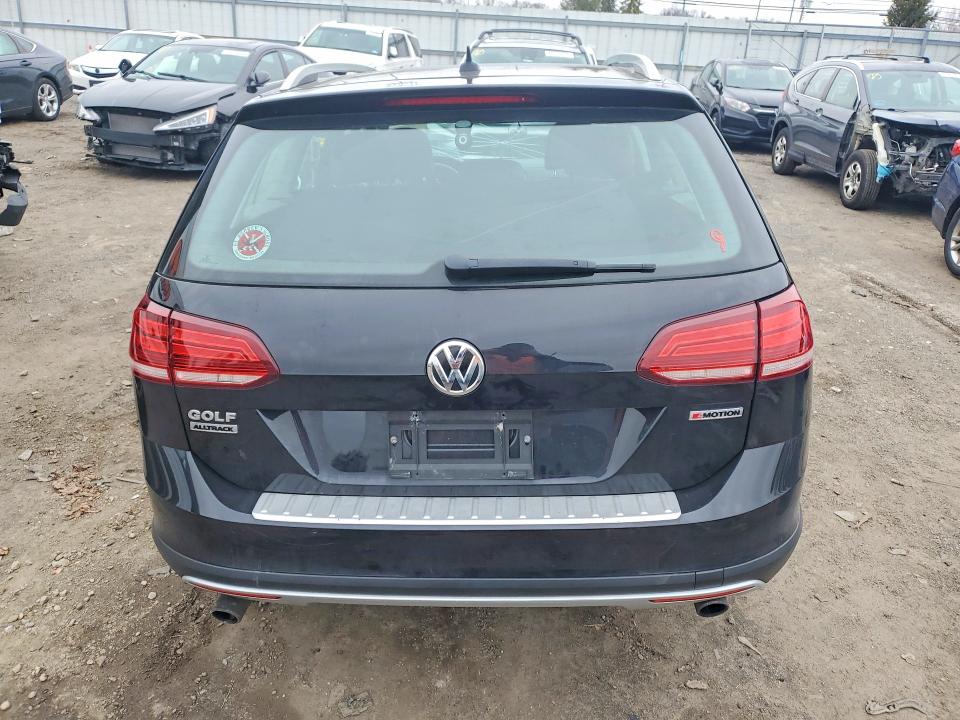 3VWM17AUXKM522723