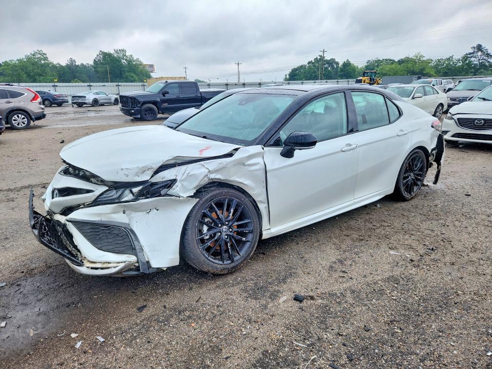 2022 TOYOTA CAMRY — VIN 4T1K61AK7NU010985