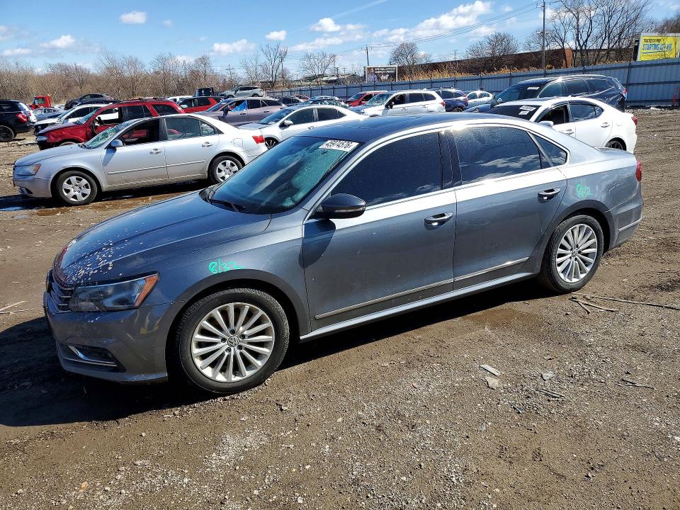2017 VOLKSWAGEN PASSAT — VIN 1VWBT7A30HC036621