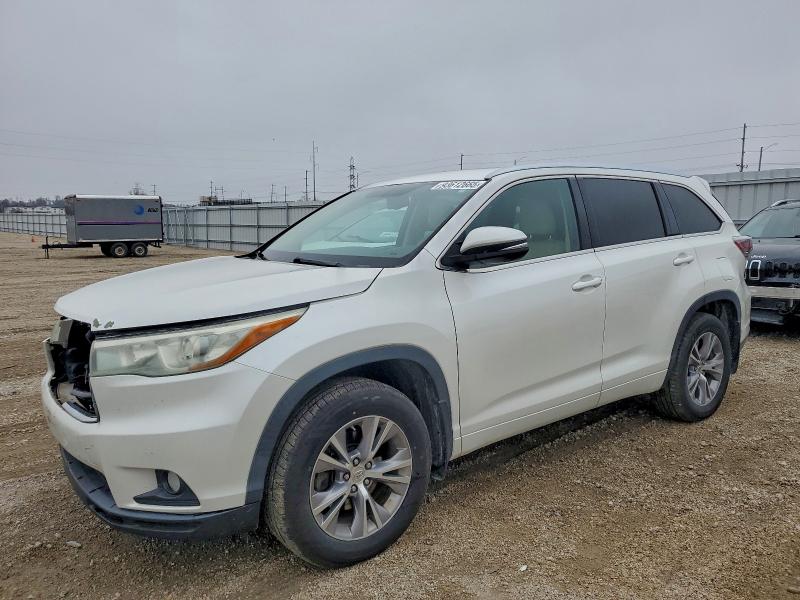 2015 TOYOTA HIGHLANDER — VIN 5TDJKRFH4FS120678