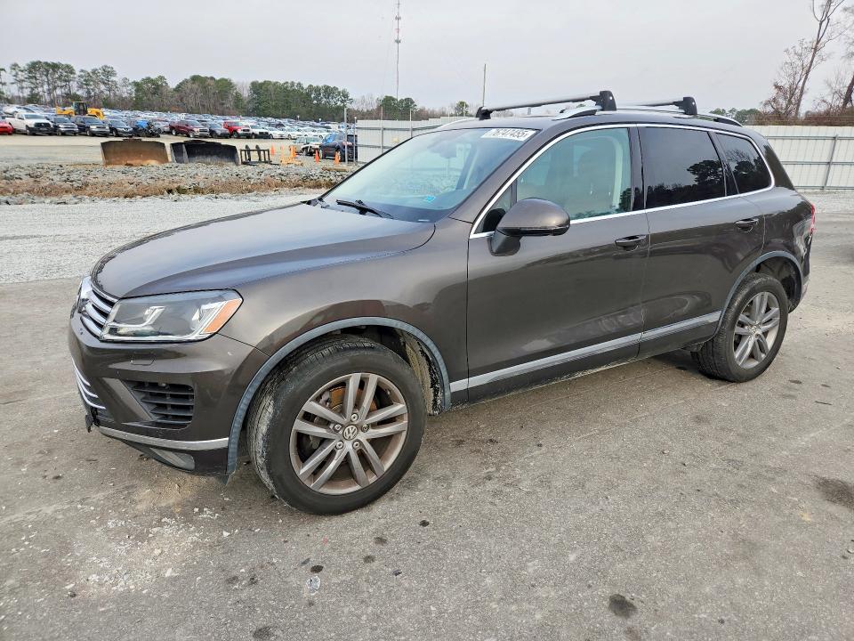 2015 VOLKSWAGEN TOUAREG — VIN WVGEF9BP2FD006642