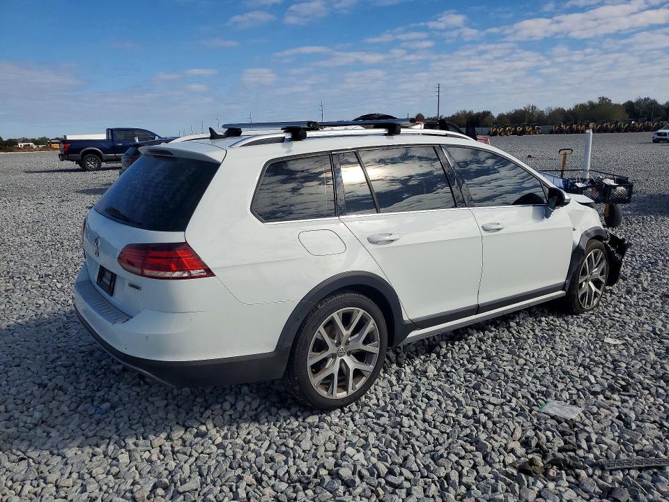 3VWH17AU2KM500782